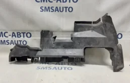 Воздуховод радиатора правый для Audi A4 2008 года на фотографиях