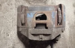 Суппорт передний левый для Audi A4 на фотографиях