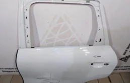 Дверь задняя левая для Volkswagen Touareg 2017 года на фотографиях