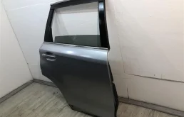 Дверь задняя правая для Subaru Forester 2015 года на фотографиях