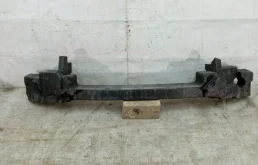 Абсорбер переднего бампера для Nissan X-Trail 2014 года на фотографиях