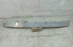 Усилитель бампера передний верхний для Opel Astra 2005 года на фотографиях