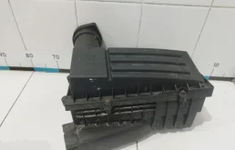 Корпус воздушного фильтра для Skoda Octavia 2008 года на фотографиях