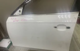 Дверь передняя левая для Audi A4 2011 года на фотографиях