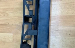 Усилитель бампера передний верхний для Opel Astra 2005 года на фотографиях