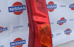 Фонарь левый для Nissan X-Trail 2013 года на фотографиях