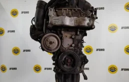 Двигатель для Citroen C4 2005 года на фотографиях