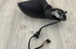 Зеркало боковое левое для Volkswagen Touareg 2013 года на фотографиях