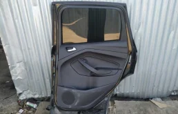 Двери для Ford Kuga 2019 года на фотографиях