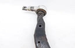 Рычаг передний правый нижний для Nissan Murano 2002 года на фотографиях