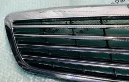 Решетка переднего бампера для Mercedes-Benz S class 2013 года на фотографиях