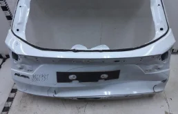 Дверь багажника для Ford Kuga 2018 года на фотографиях