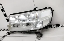 Фонарь левый для Toyota Land Cruiser 2013 года на фотографиях