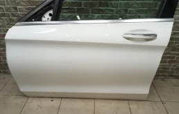 Дверь передняя левая для Mercedes-Benz C class 2013 года на фотографиях