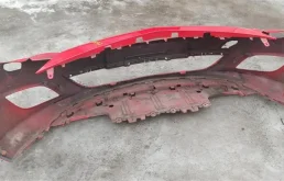 Усилитель переднего бампера для Opel Astra 2015 года на фотографиях