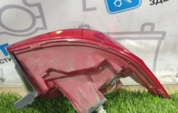 Фонарь внешний левый для Volkswagen Passat 2012 года на фотографиях