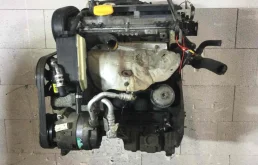 Двигатель для Opel Vectra 2000 года на фотографиях