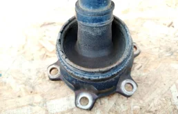 Карданный вал задний для Mitsubishi Pajero 2010 года на фотографиях