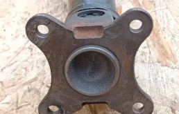 Карданный вал передний для Mitsubishi Pajero 2005 года на фотографиях