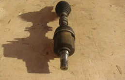 Привод передний правый для Nissan Murano 2002 года на фотографиях