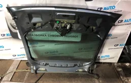 Дверь багажника для Citroen C4 2008 года на фотографиях