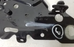 Петля капота левая для BMW X3 2017 года на фотографиях