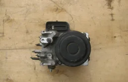 Блок ABS для Lexus RX 2009 года на фотографиях