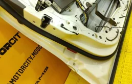 Дверь передняя левая для Mercedes-Benz S class 1999 года на фотографиях