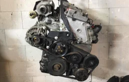 Двигатель для Opel Vectra 1999 года на фотографиях