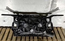 Панель радиатора (телевизор) для Audi A4 2009 года на фотографиях