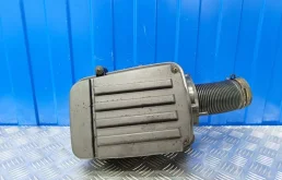 Корпус воздушного фильтра для Skoda Octavia 2010 года на фотографиях