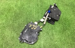 Замок багажника для BMW X3 2010 года на фотографиях