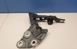 Петля капота правая для BMW X3 2010 года на фотографиях