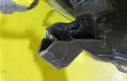 Фара ксенон левая для Nissan X-Trail 2017 года на фотографиях