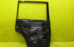 Дверь задняя левая для Toyota Land Cruiser 2018 года на фотографиях