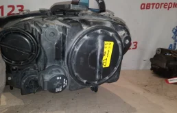 Фара правая для Mercedes-Benz M class 2009 года на фотографиях