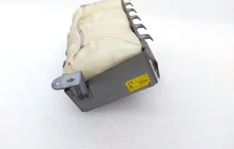 Подушка безопасности водителя для Kia Rio 2012 года на фотографиях