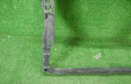 Панель радиатора (телевизор) для Volkswagen Golf 2015 года на фотографиях