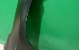 Крыло левое для Toyota RAV4 2011 года на фотографиях