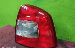 Фонарь правый для Skoda Octavia 2008 года на фотографиях