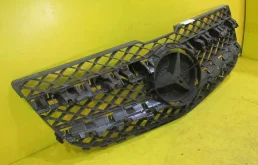 Решетка радиатора для Mercedes-Benz GLK class 2008 года на фотографиях