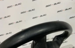 Руль для Volkswagen Passat 2008 года на фотографиях