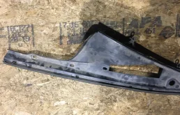 Замок капота для BMW 5er 2015 года на фотографиях