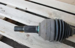 Привод передний левый для Nissan X-Trail 2007 года на фотографиях