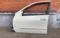Дверь передняя левая для Nissan Almera 2001 года на фотографиях