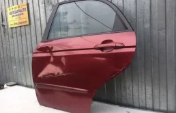 Двери для Kia Cerato 2006 года на фотографиях