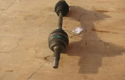 Привод передний левый для Toyota Avensis 2001 года на фотографиях