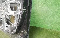 Дверь передняя правая для Toyota RAV4 2014 года на фотографиях