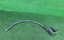 Расширитель арок передний правый для Toyota RAV4 2018 года на фотографиях