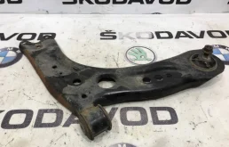 Рычаг передний правый верхний для Skoda Octavia 2018 года на фотографиях